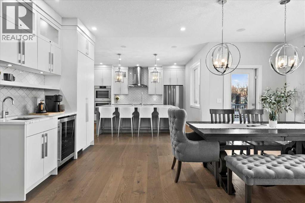 Kitchen, coffee bar area - 255 Gleneagles View, Cochrane, AB - Indoor