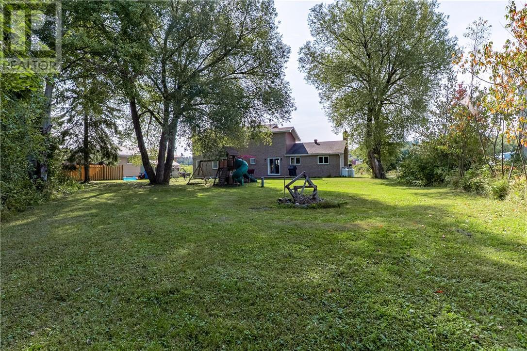 18 St Jean, Hagar, ON - Outdoor