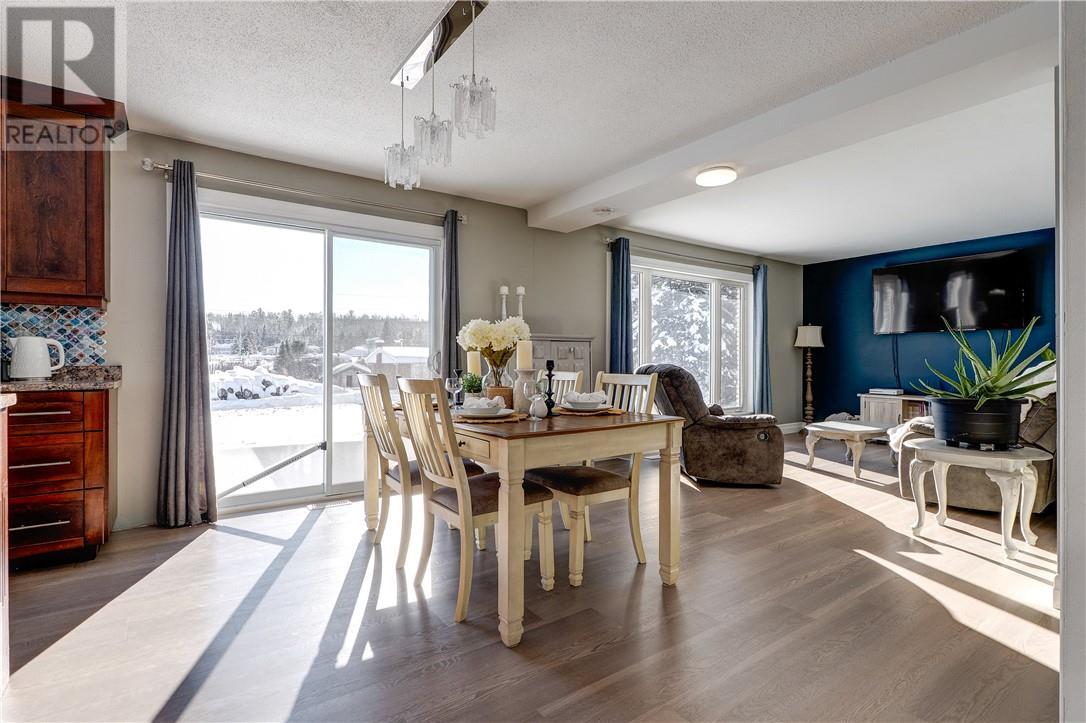 18 St Jean, Hagar, ON - Indoor Photo Showing Dining Room