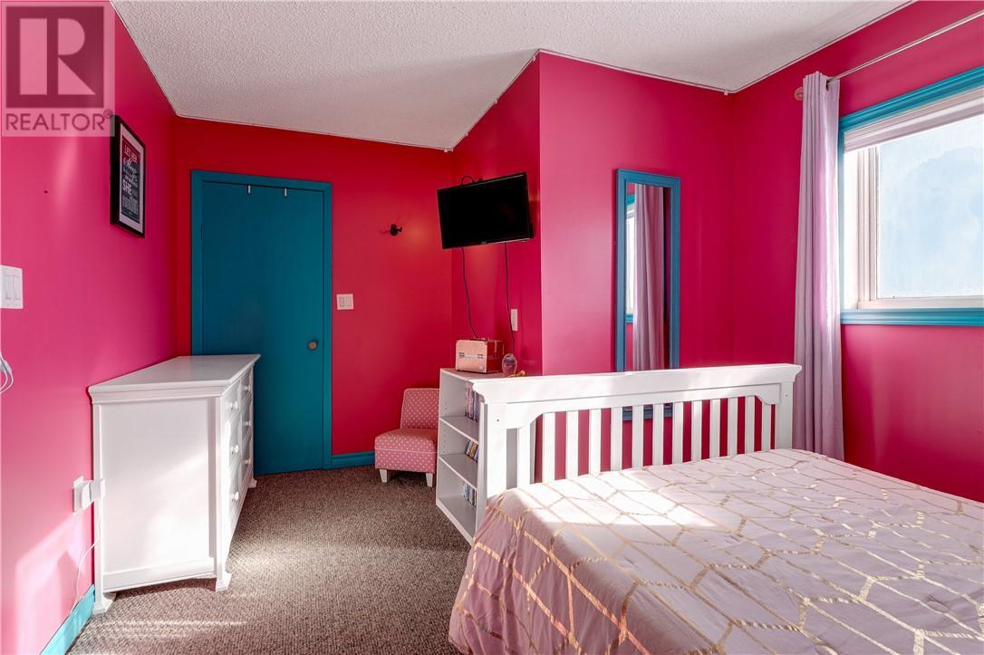 18 St Jean, Hagar, ON - Indoor Photo Showing Bedroom