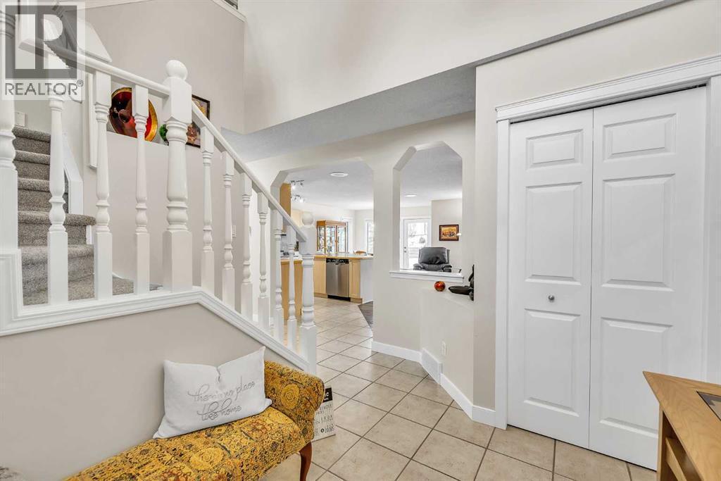 103 Panamount Crescent Nw, Calgary, AB - Indoor Photo Showing Other Room