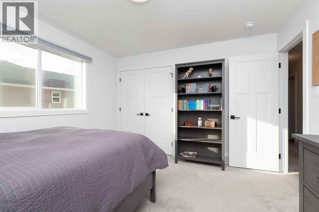 131 Goldenrod Way W, Lethbridge, AB - Indoor Photo Showing Bedroom