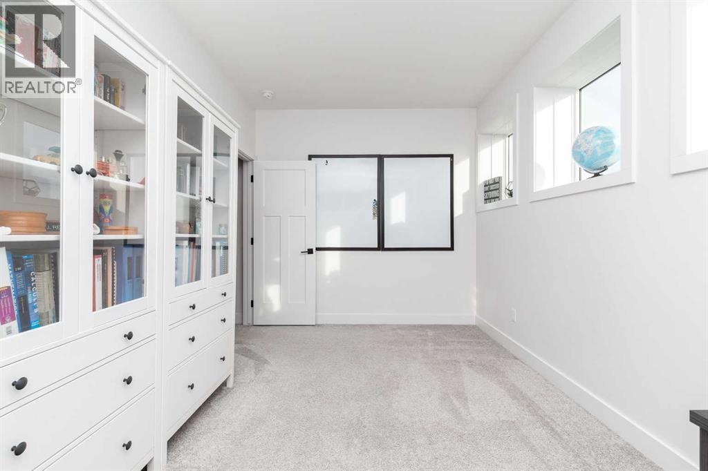 131 Goldenrod Way W, Lethbridge, AB - Indoor Photo Showing Other Room