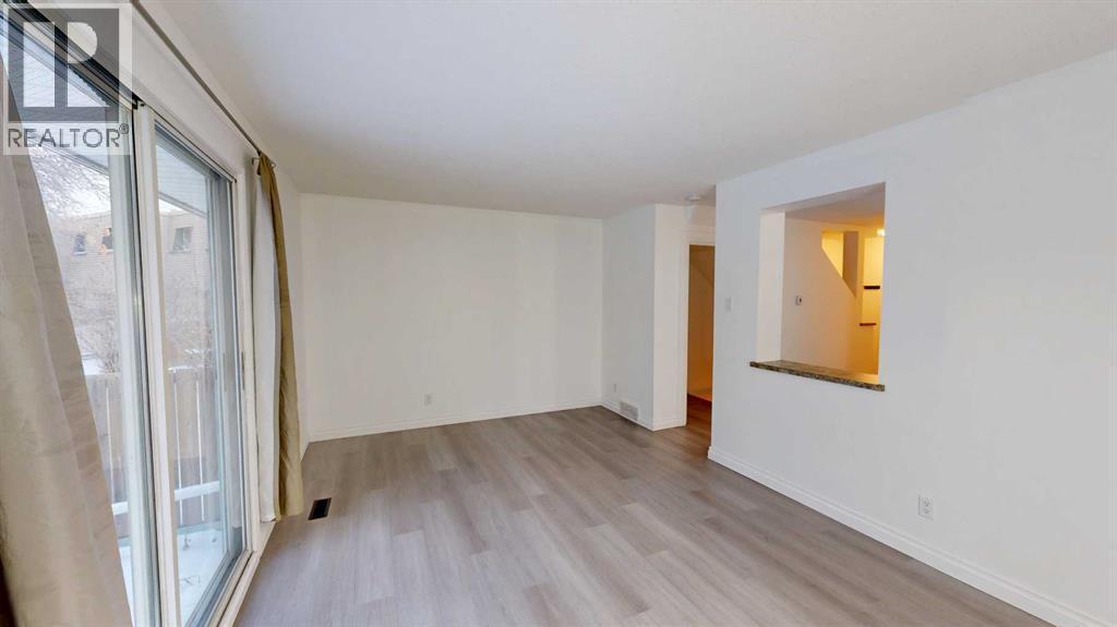 1, 115 Lafayette Boulevard W, Lethbridge, AB - Indoor Photo Showing Other Room