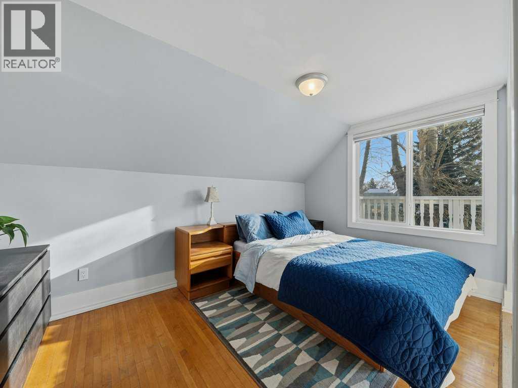 Primary Bedroom - 250 23 Avenue Ne, Calgary, AB - Indoor Photo Showing Bedroom