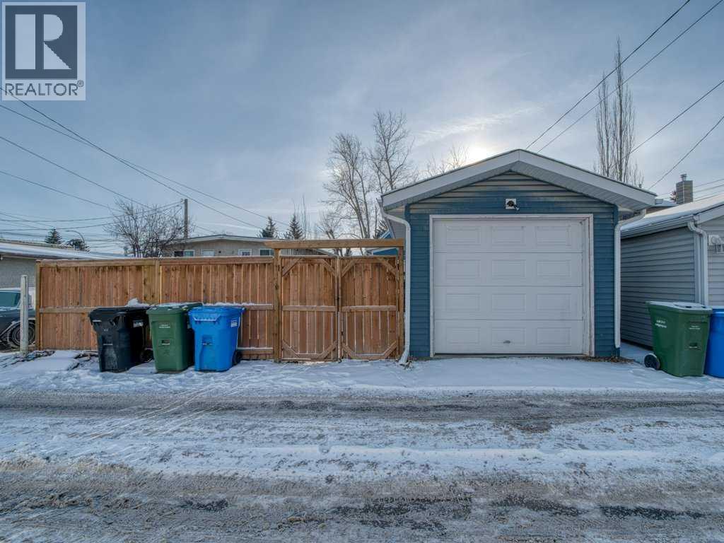 250 23 Avenue Ne, Calgary, AB - Outdoor