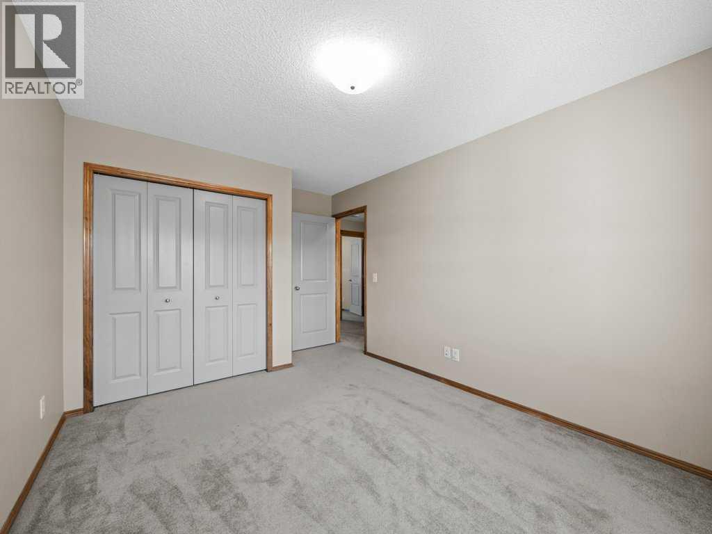 108 Pantego Rise Nw, Calgary, AB - Indoor Photo Showing Other Room