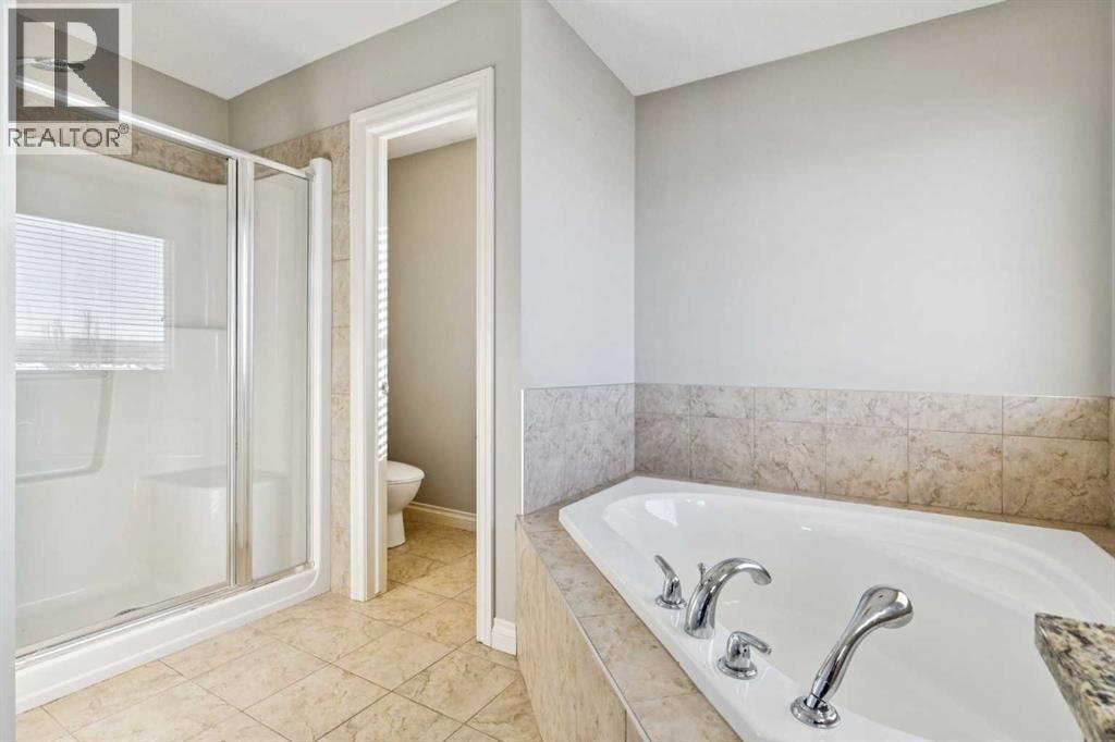 Master Ensuite #2 - 110 Heritage Place Ne, Cochrane, AB - Indoor Photo Showing Bathroom