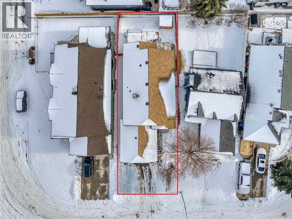 109 Somerset Close Sw, Calgary, AB - Outdoor