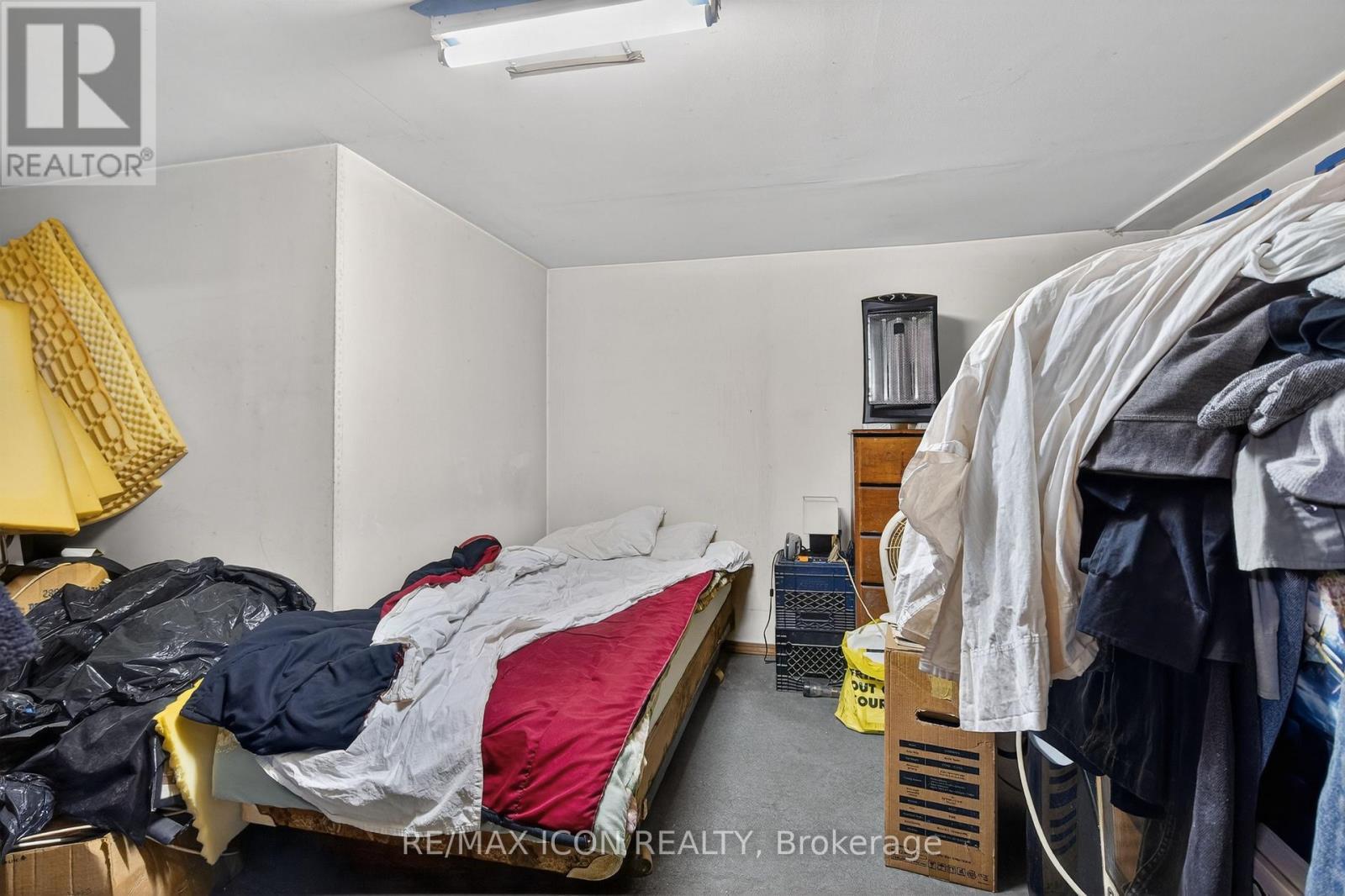 720 Queens Avenue, London East (East G), ON - Indoor With Storage
