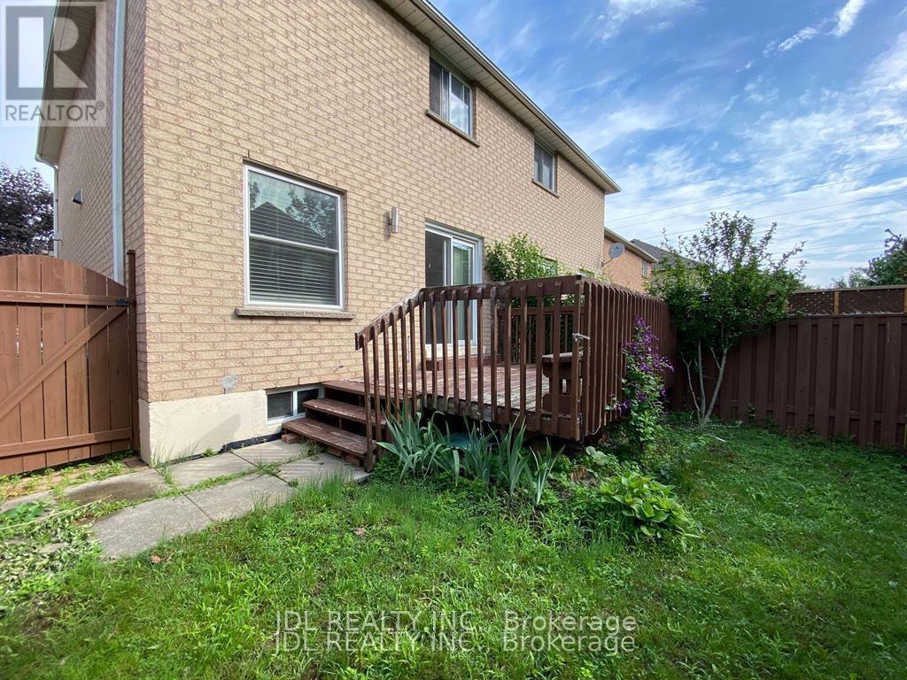 618 Leatherleaf Drive, Mississauga, ON - Outdoor With Deck Patio Veranda With Exterior