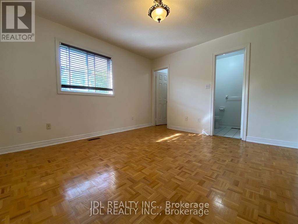 618 Leatherleaf Drive, Mississauga, ON - Indoor Photo Showing Other Room