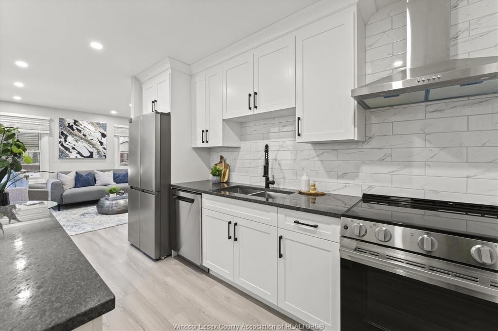 2244 Parent, Windsor, ON