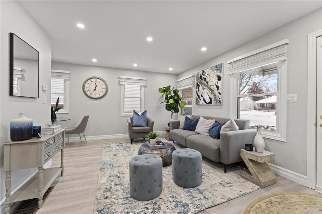 2244 Parent, Windsor, ON