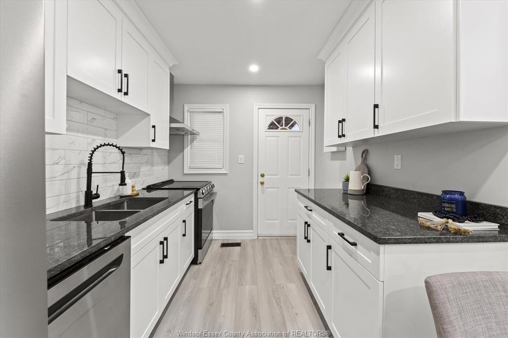 2244 Parent, Windsor, ON