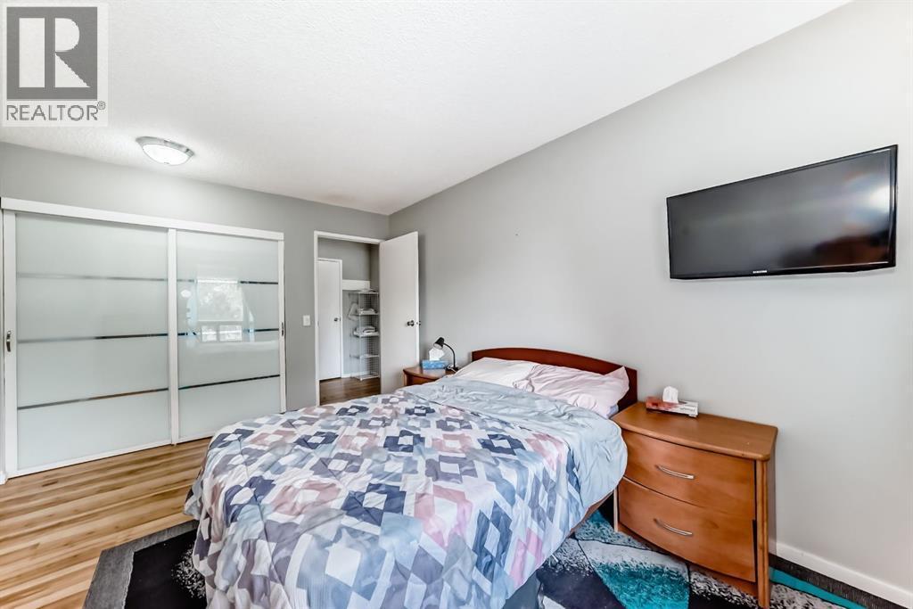 306, 1712 38 Street Se, Calgary, AB - Indoor Photo Showing Bedroom