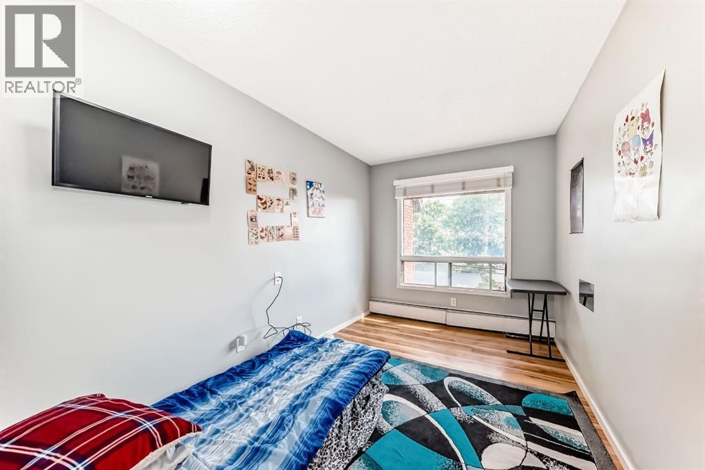 306, 1712 38 Street Se, Calgary, AB - Indoor Photo Showing Bedroom