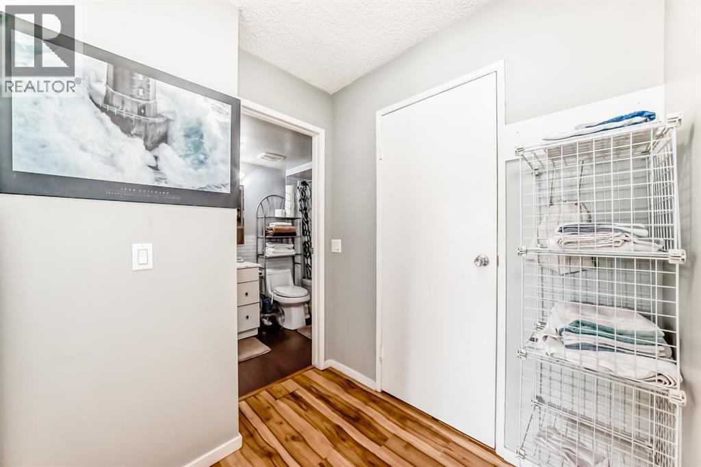 306, 1712 38 Street Se, Calgary, AB - Indoor Photo Showing Other Room