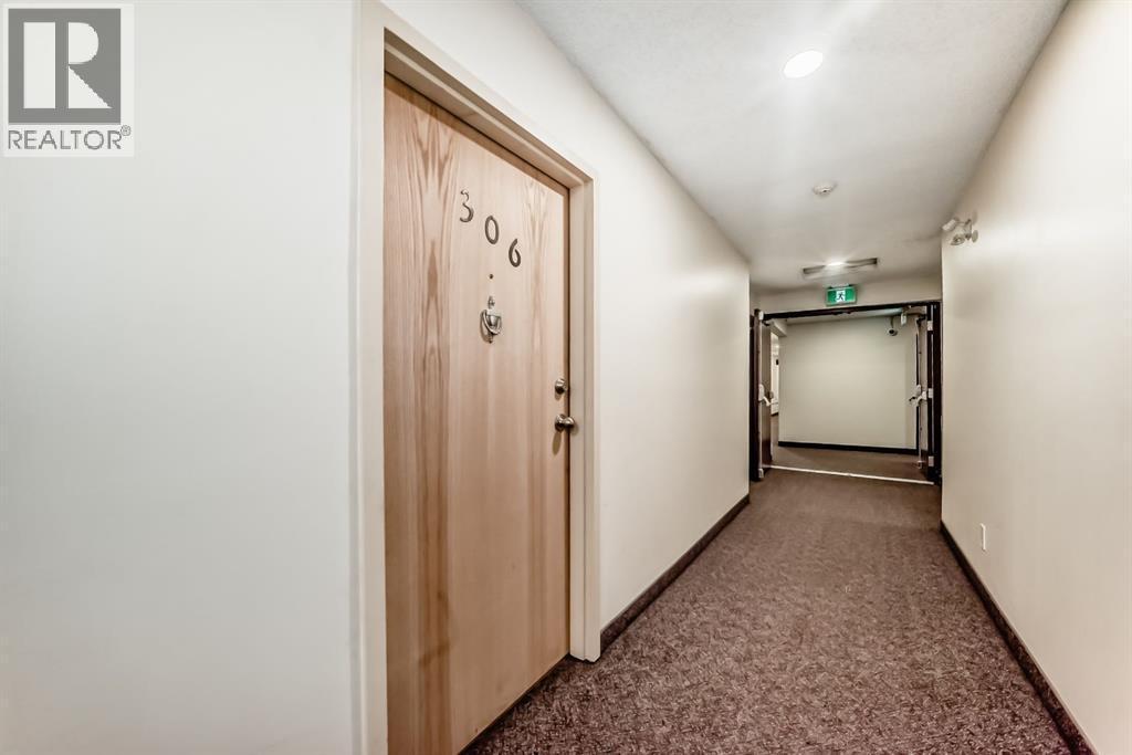 306, 1712 38 Street Se, Calgary, AB - Indoor Photo Showing Other Room
