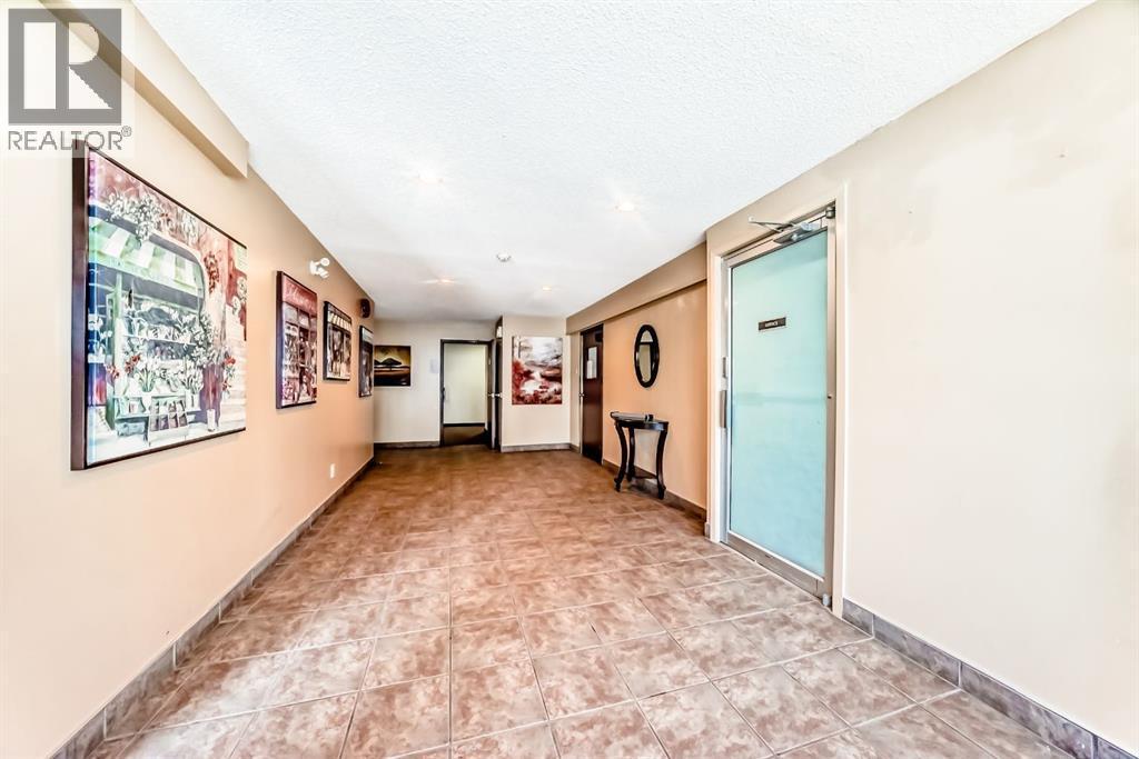 306, 1712 38 Street Se, Calgary, AB - Indoor Photo Showing Other Room