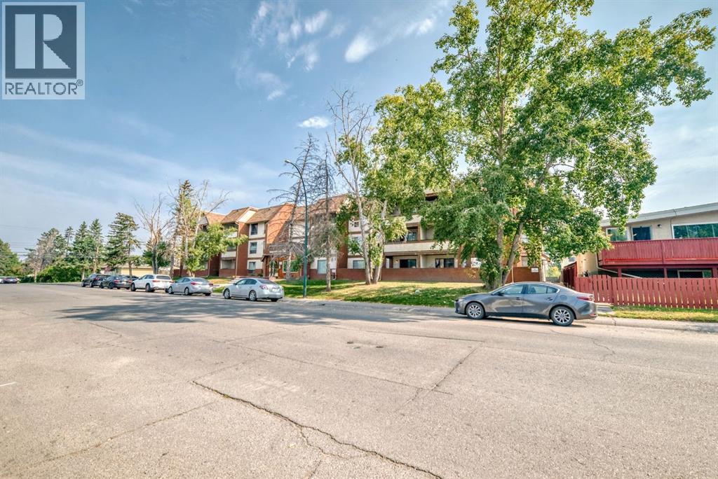 306, 1712 38 Street Se, Calgary, AB - Outdoor