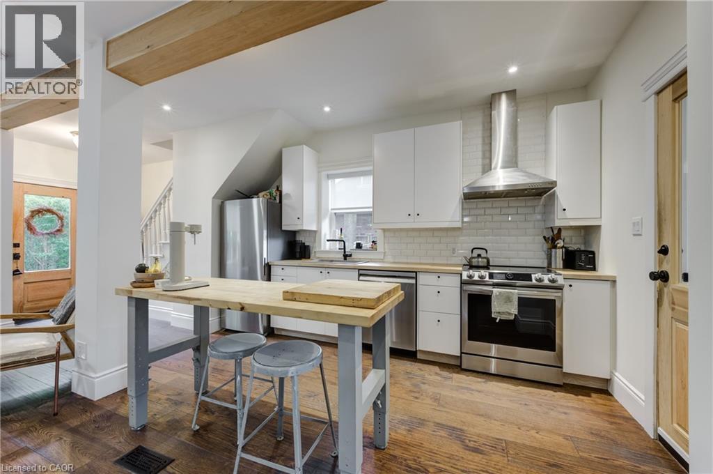 97 Gladstone Avenue, Hamilton, ON - Indoor Photo Showing Other Room