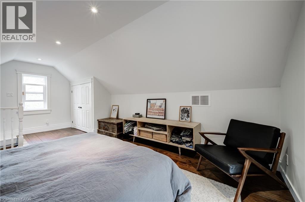 97 Gladstone Avenue, Hamilton, ON - Indoor Photo Showing Other Room
