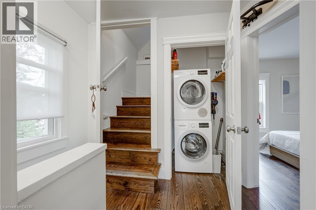 97 Gladstone Avenue, Hamilton, ON - Indoor Photo Showing Laundry Room