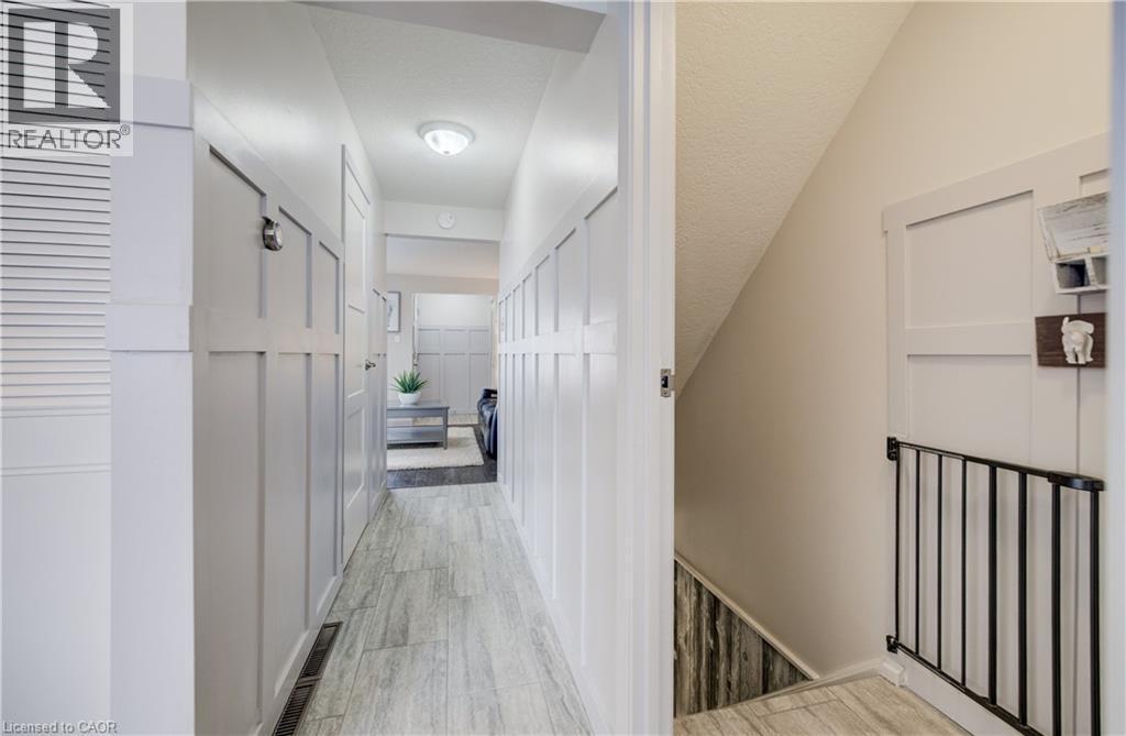 285 Sandowne Drive Unit# 1, Waterloo, ON - Indoor Photo Showing Other Room