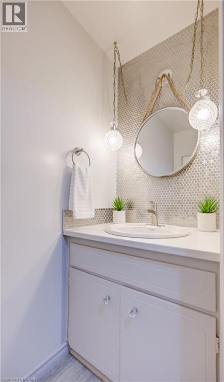 285 Sandowne Drive Unit# 1, Waterloo, ON - Indoor Photo Showing Bathroom