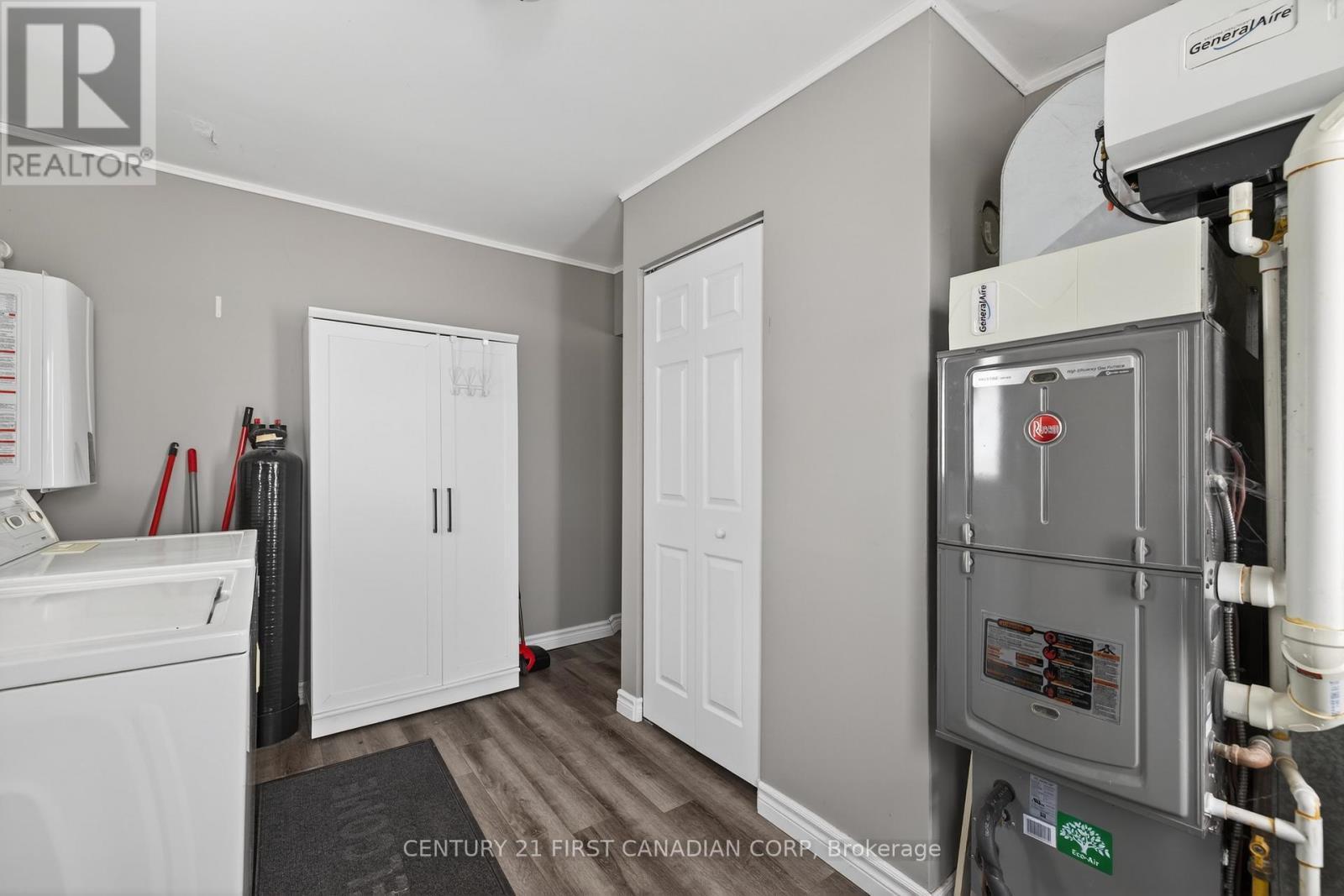 Entrance - 20385 Port Road, Chatham-Kent (Raleigh), ON - Indoor Photo Showing Laundry Room