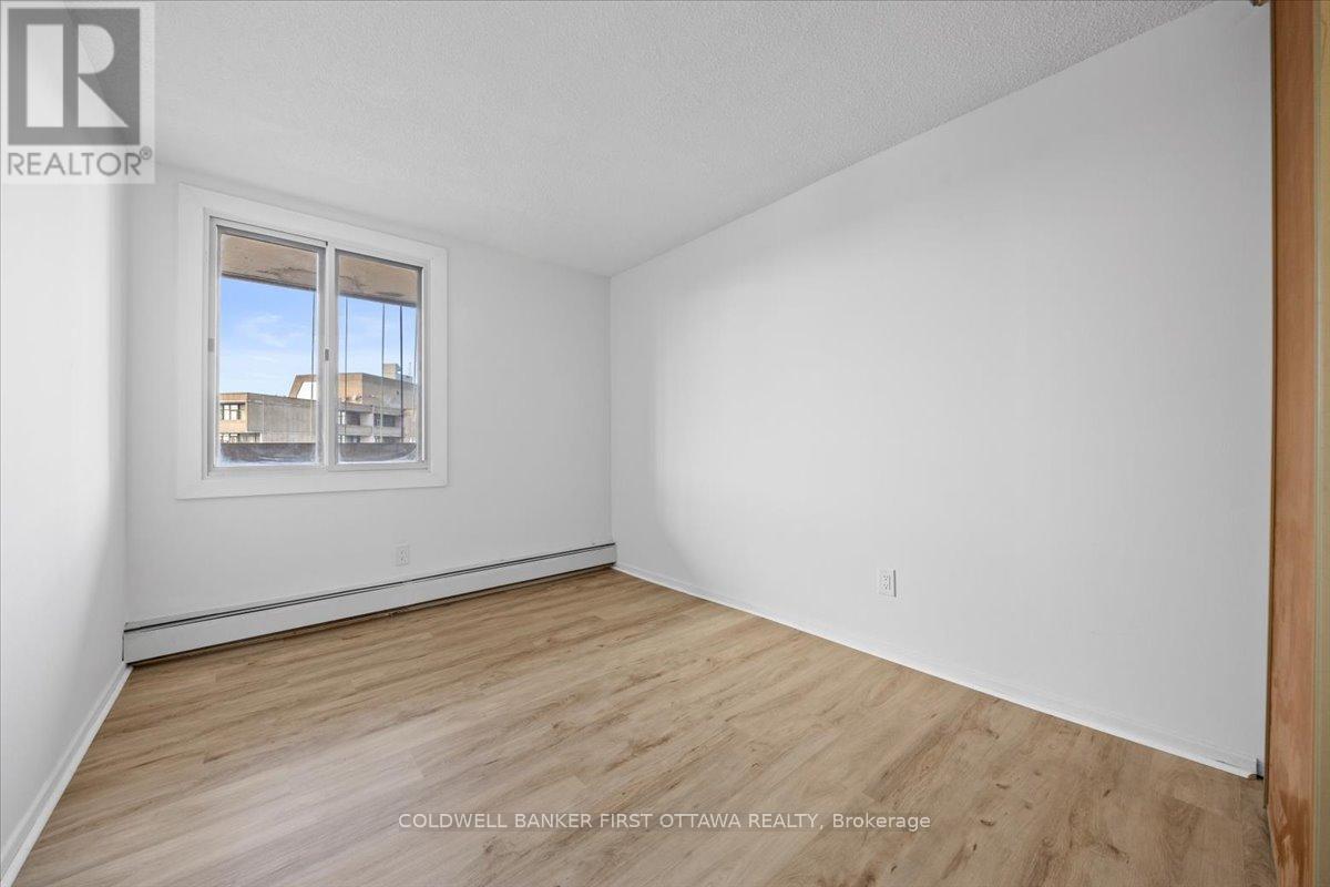 808 - 1171 Ambleside Drive, Ottawa, ON - Indoor Photo Showing Other Room