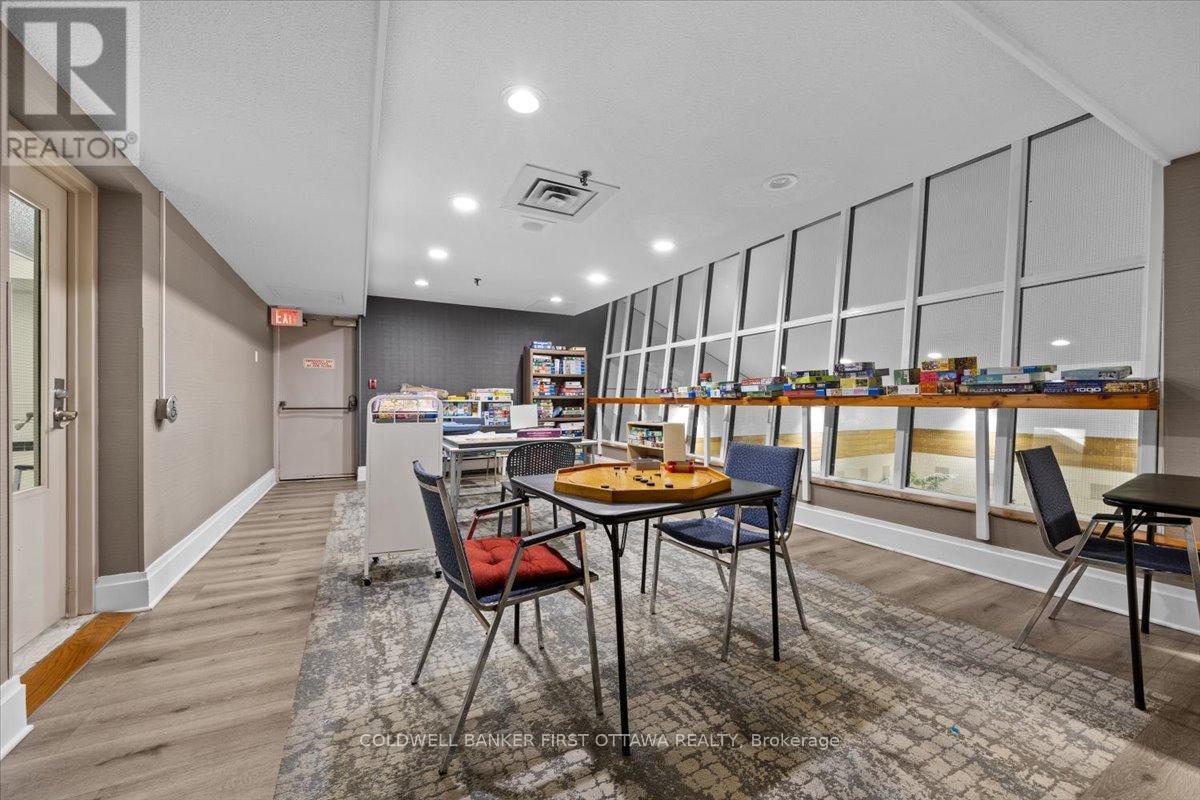 808 - 1171 Ambleside Drive, Ottawa, ON - Indoor