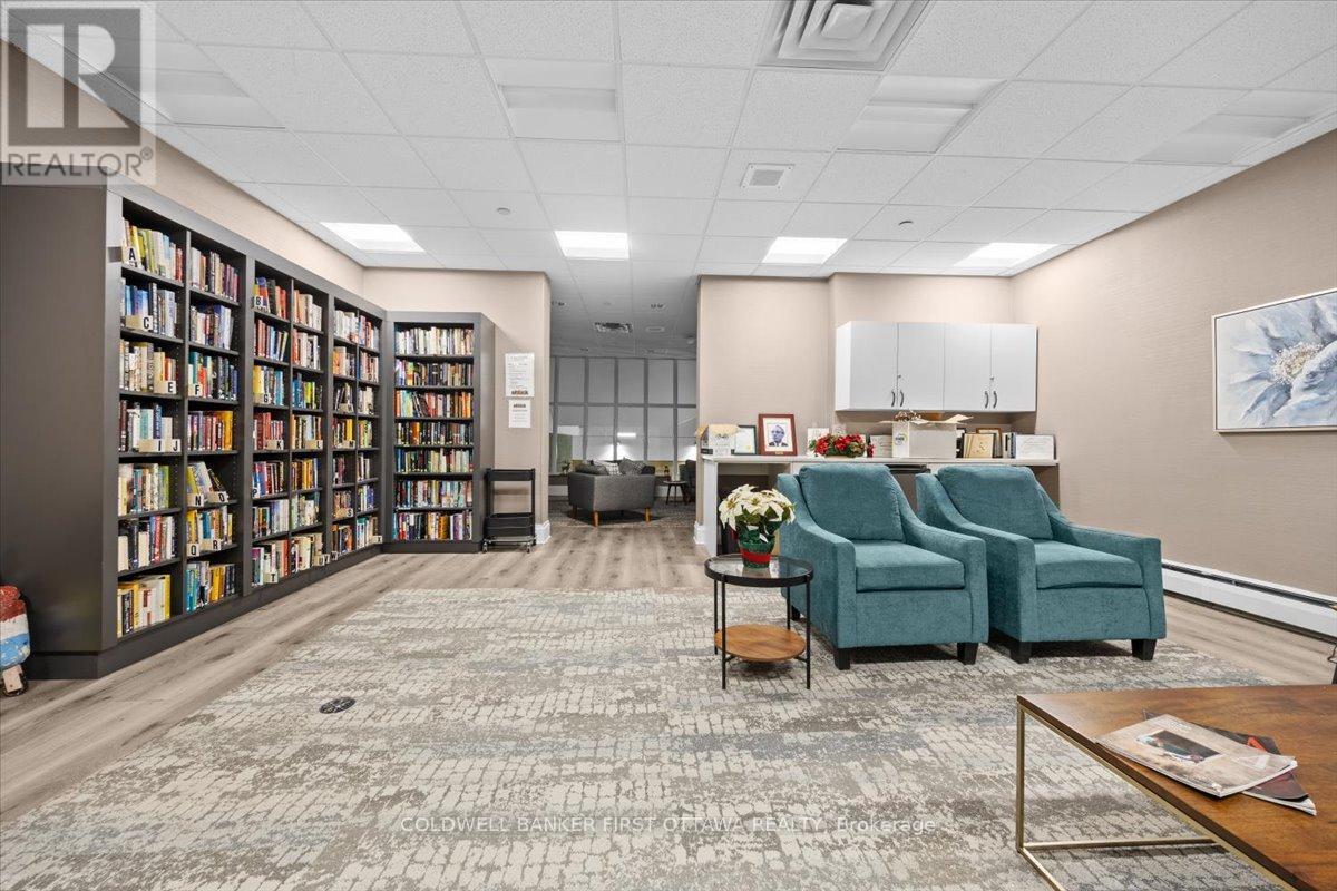 808 - 1171 Ambleside Drive, Ottawa, ON - Indoor