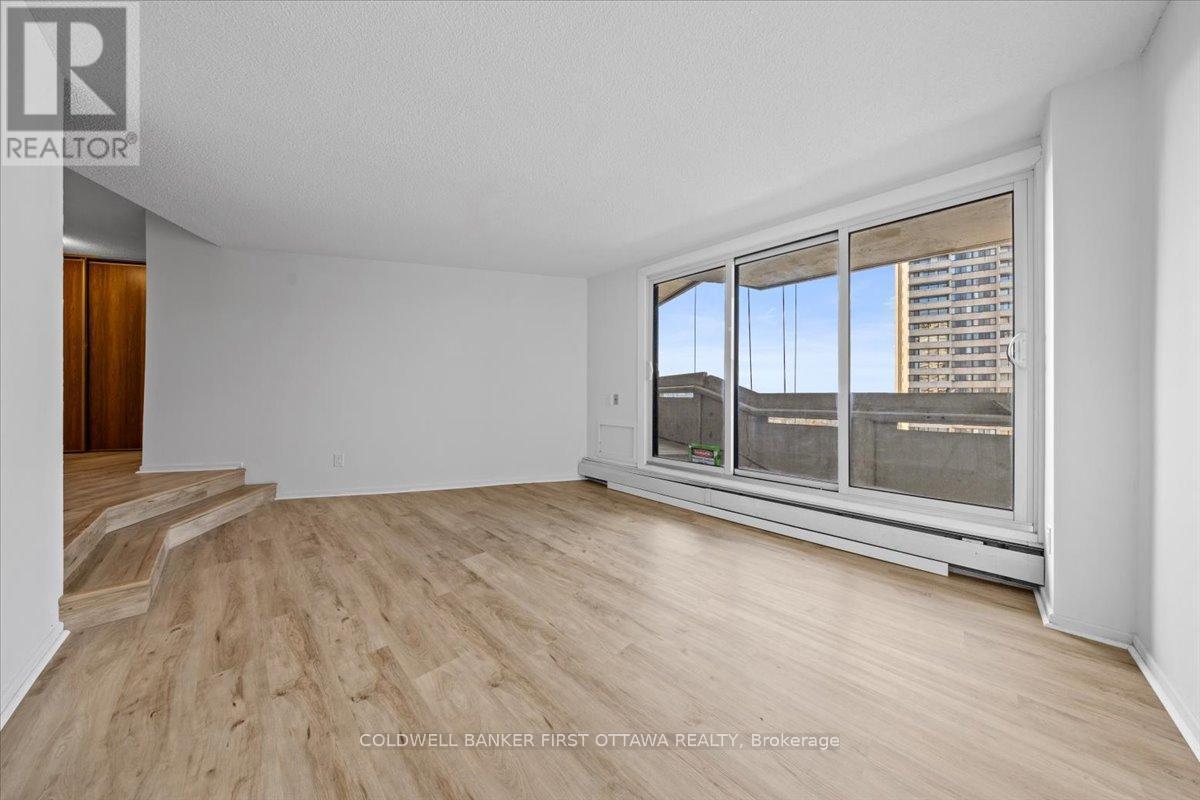 808 - 1171 Ambleside Drive, Ottawa, ON - Indoor Photo Showing Other Room