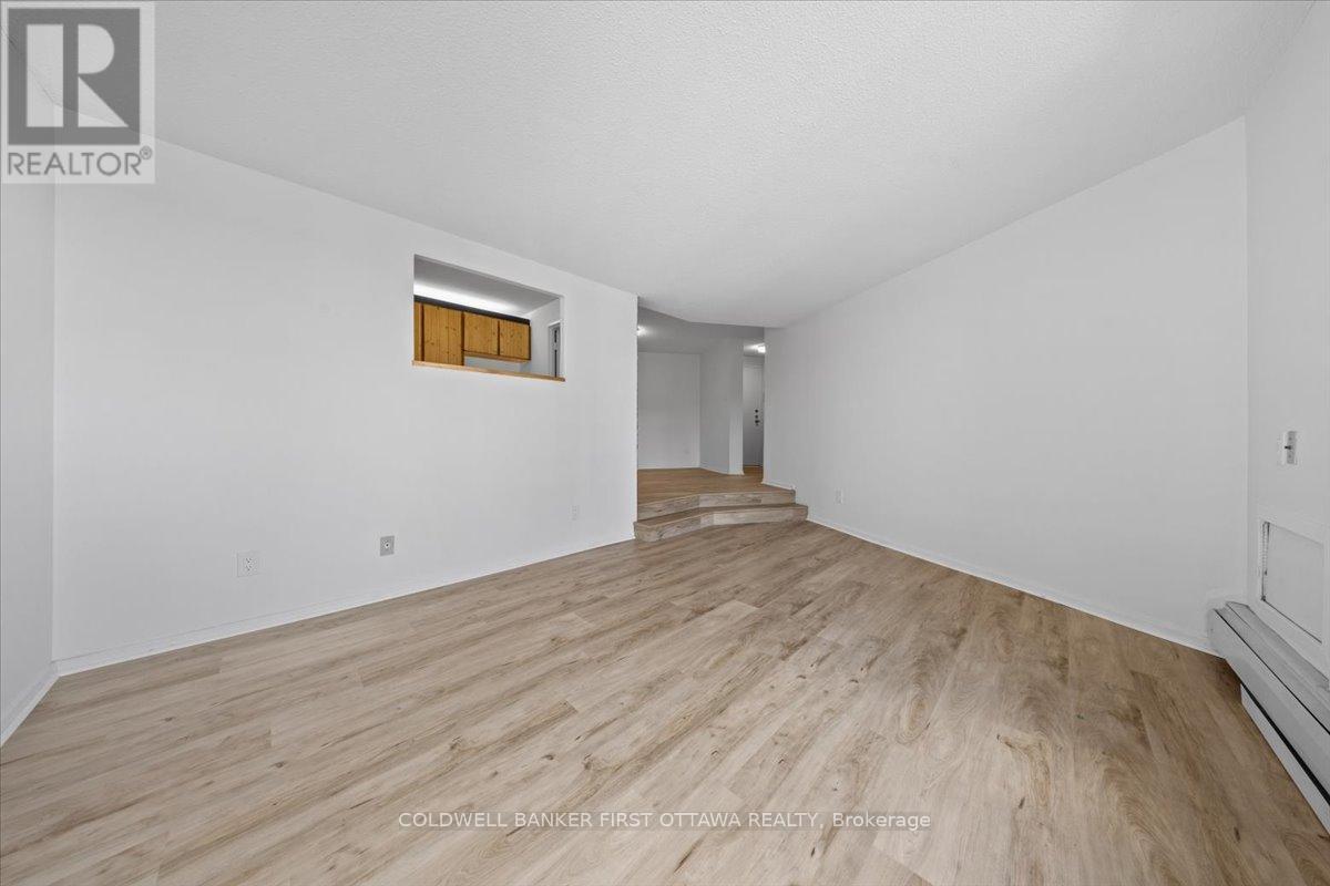 808 - 1171 Ambleside Drive, Ottawa, ON - Indoor Photo Showing Other Room