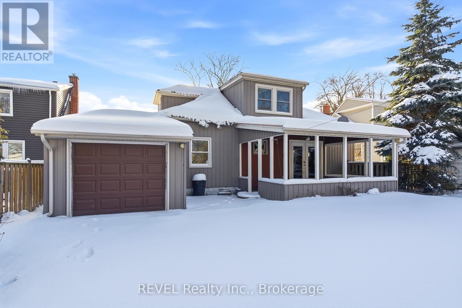 6 Rosslyn Avenue, Grimsby (Grimsby East), ON - Outdoor