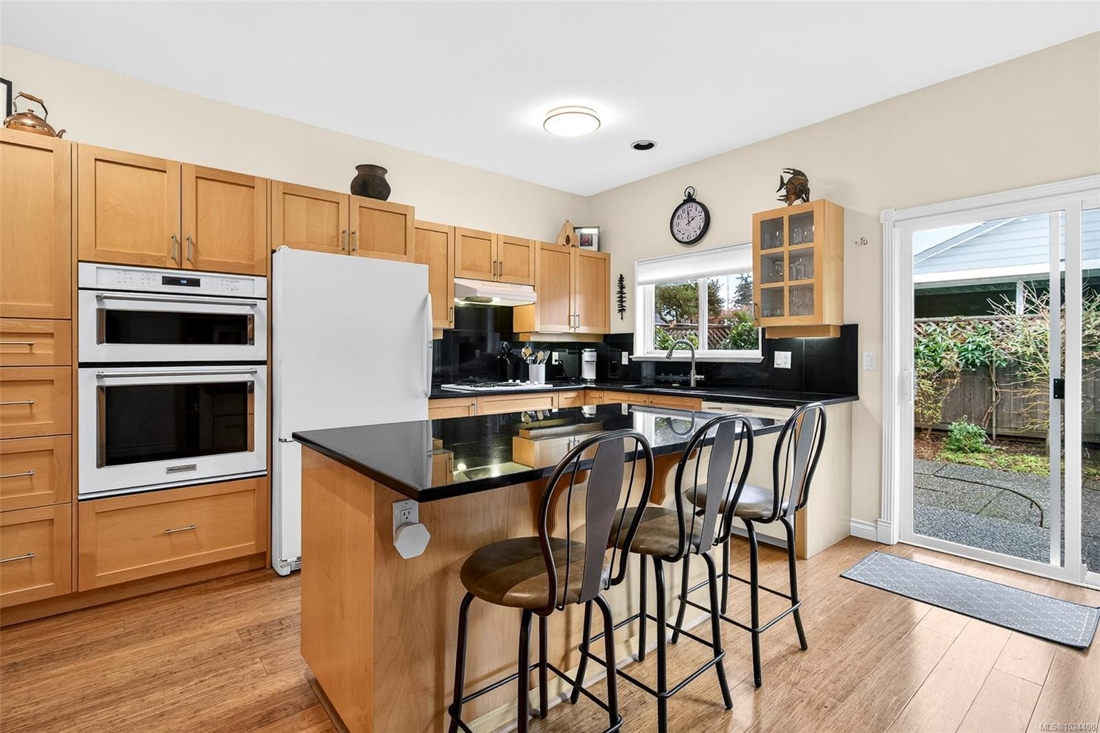 5-2235 Harbour Rd, Sidney, BC