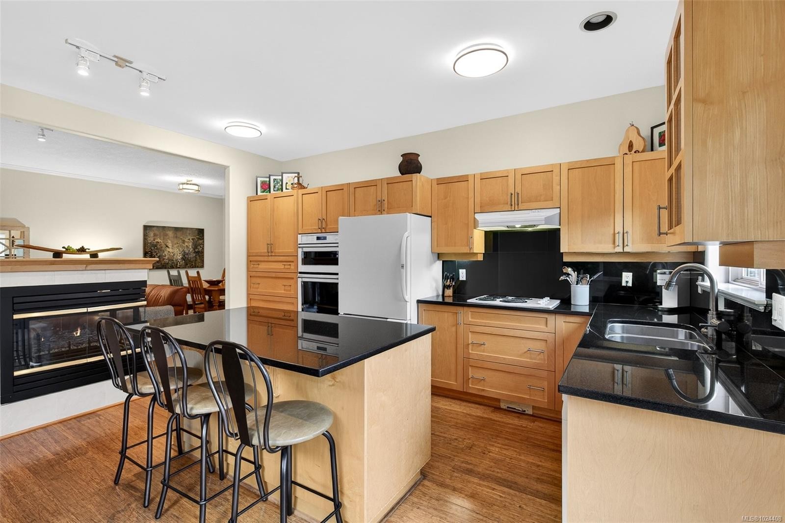 5-2235 Harbour Rd, Sidney, BC