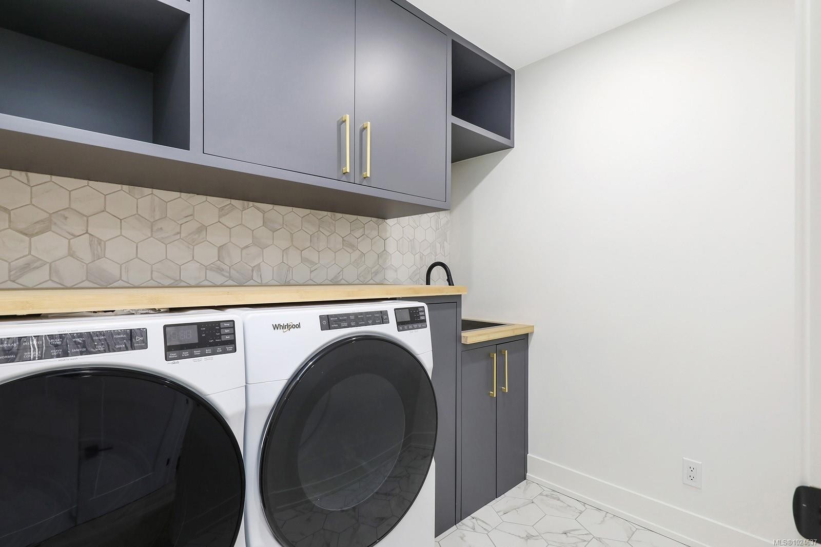 177 Sunningdale Rd East, Qualicum Beach, BC