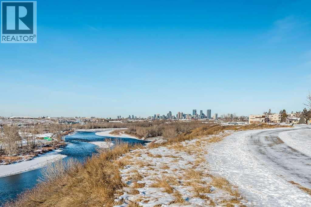 108 Lynnbrook Bay Se, Calgary, AB - Outdoor With View