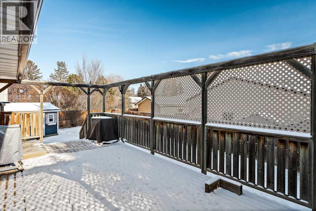 108 Lynnbrook Bay Se, Calgary, AB - Outdoor With Deck Patio Veranda With Exterior