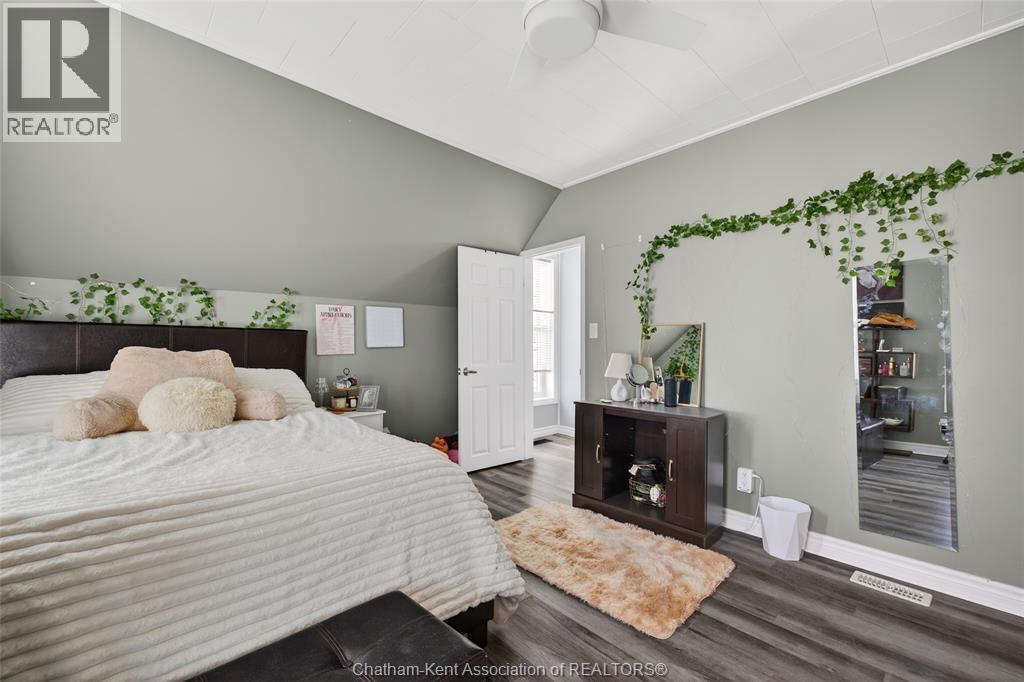 20385 Port Road, Merlin, ON - Indoor Photo Showing Bedroom