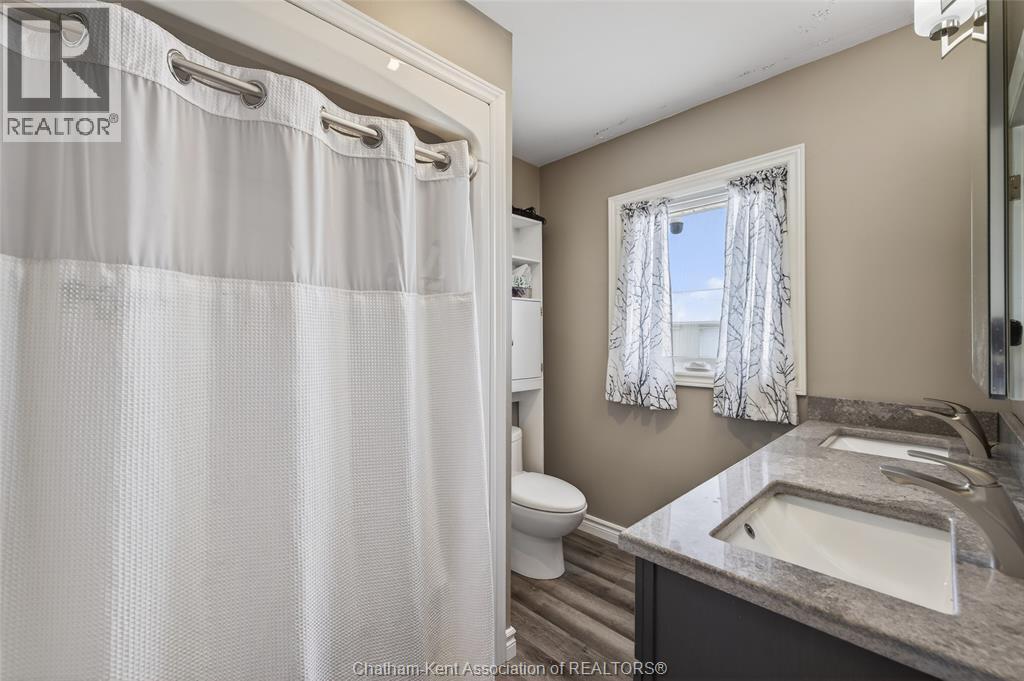20385 Port Road, Merlin, ON - Indoor Photo Showing Bathroom