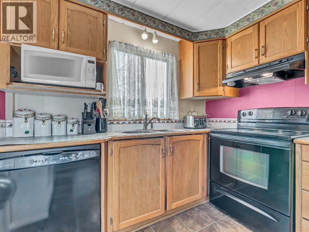 93, 4000 13 Avenue Se, Medicine Hat, AB