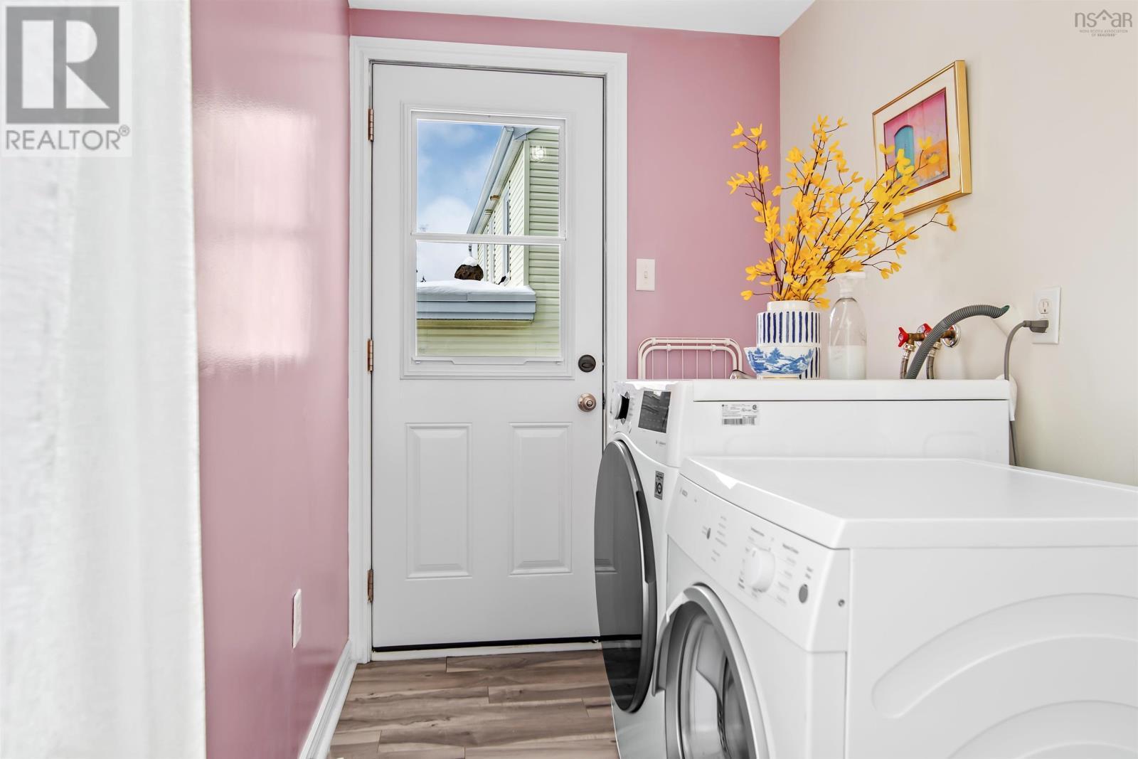332 Portland Street, Dartmouth, NS - Indoor Photo Showing Laundry Room
