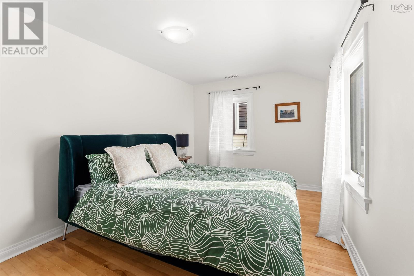 332 Portland Street, Dartmouth, NS - Indoor Photo Showing Bedroom