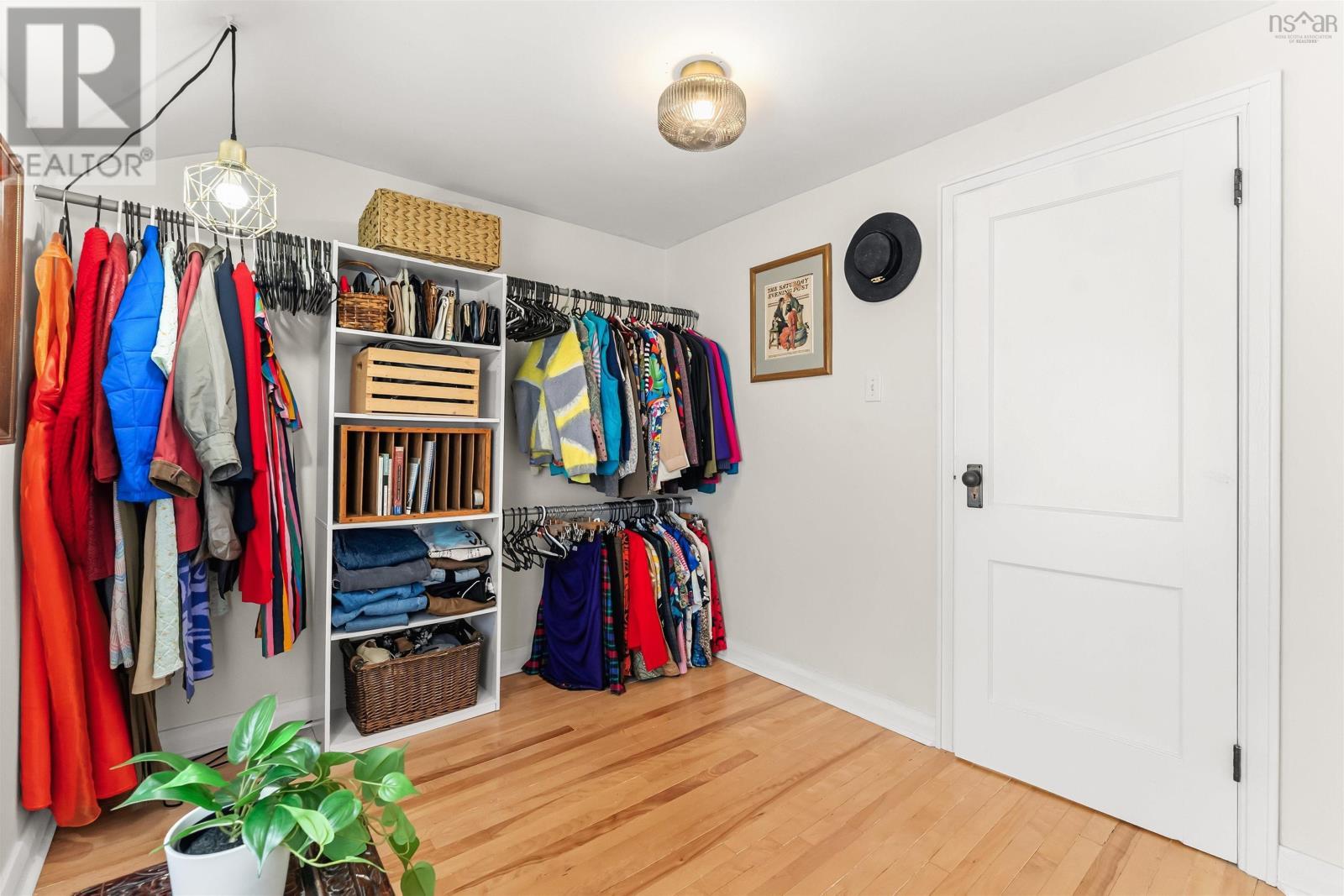 332 Portland Street, Dartmouth, NS - Indoor