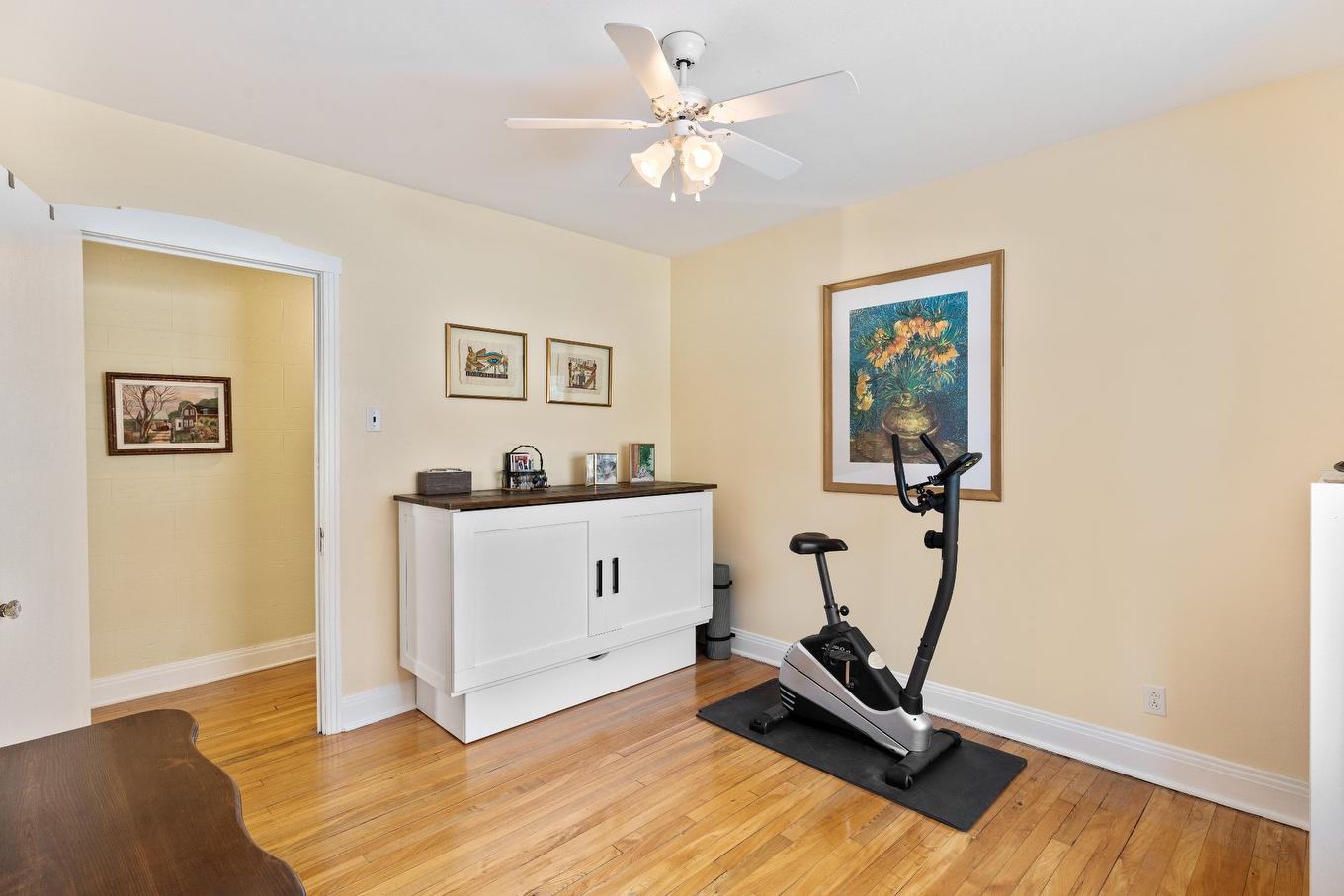 Chambre à coucher - 5551A Av. Notre-Dame-De-Grâce, Montréal (Côte-Des-Neiges/Notre-Dame-De-Grâce), QC - Indoor Photo Showing Gym Room