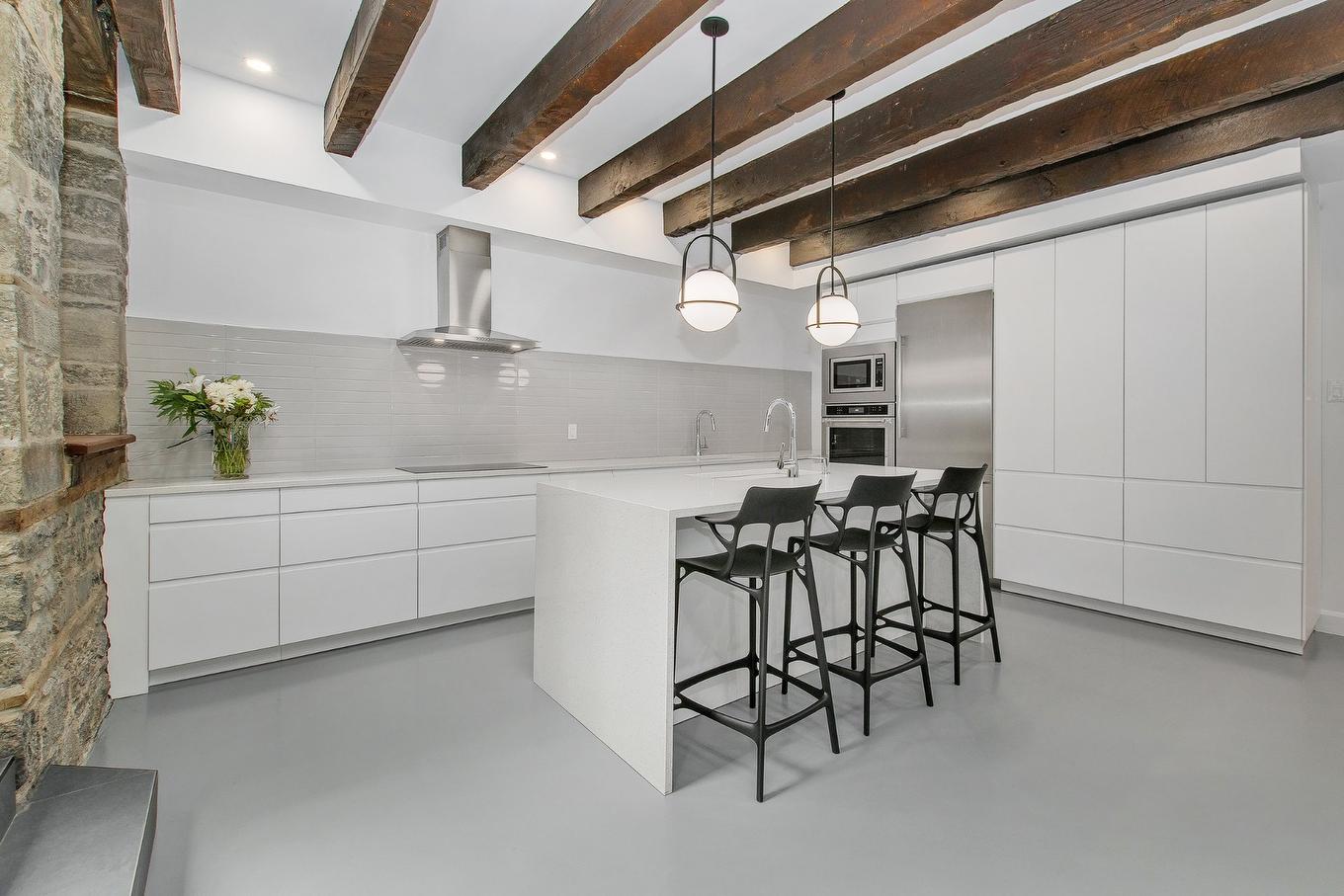 Cuisine - 995 Av. De L'Hôtel-De-Ville, Montréal (Ville-Marie), QC - Indoor